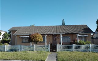 5 Bedroom House in Belhar