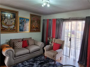 2 Bed Apartment in Ravensklip