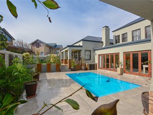 5 Bed House in Atlantic Beach Golf Estate