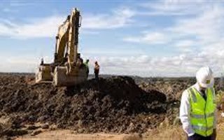 7100 m² Land available in Longmeadow