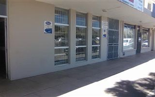 130 m² Commercial space in Bergvliet