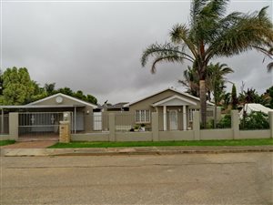 4 Bed House in Winterhoek Park