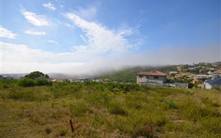 998 m² Land available in Robberg Ridge