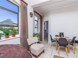2 Bed Apartment in Cape Town City Centre