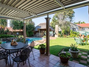 3 Bed House in Carenvale
