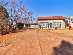 2 ha Farm in Bredell AH