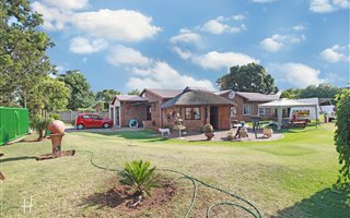 3 Bedroom House in Dal Fouche