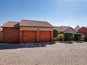 3 Bed Simplex in Crescent Wood Country Estate