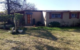 1 Bedroom Garden Cottage in Buyscelia