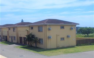 2 Bedroom Apartment in Veld En Vlei