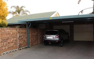 2 Bedroom Simplex in Elarduspark