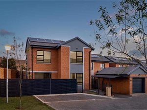 3 Bed Townhouse in Montana Tuine