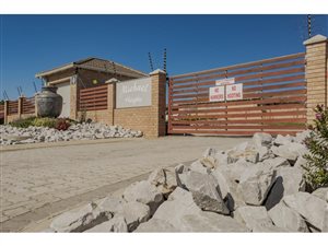 350 m² Land available in Lorraine