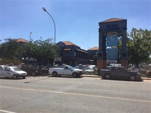 219 m² Commercial space in Kempton Park Central