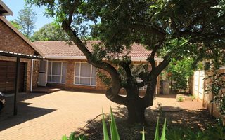 3 Bedroom Duet in Die Wilgers