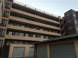 2 Bed Apartment in Springs Central