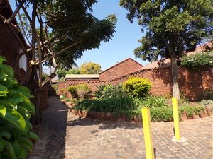 4 Bed Duplex in Lynnwood Ridge