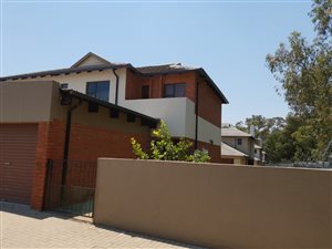 3 Bed Apartment in Candlewoods Estate