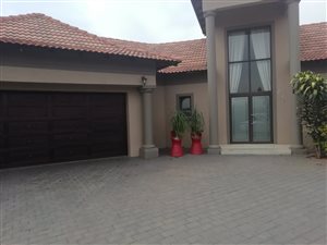 5 Bed House in Savannah Country Estate