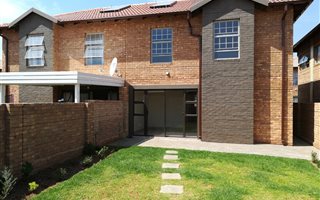 3 Bedroom Townhouse in Tijger Valley and surrounds