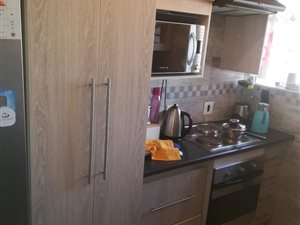 1.5 Bed Apartment in Weavind Park