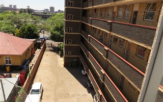 1 Bedroom Flat in Sunnyside