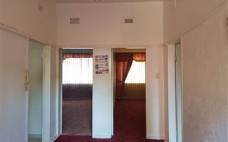 1 Bedroom Apartment in Selection Park