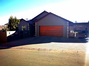 3 Bed House in Amberfield Valley