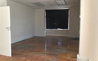 350 m² Office Space in Windermere