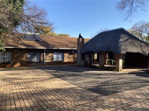 14 Bed House in Baileys Muckleneuk