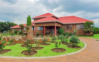 7 Bedroom House in Rand Collieries