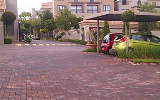 1 Bedroom Apartment in Pineslopes