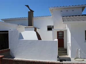 2 Bed House in Struisbaai