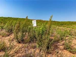 1246 m² Land available in Seaton Estate