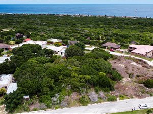1076 m² Land available in Clarendon Marine