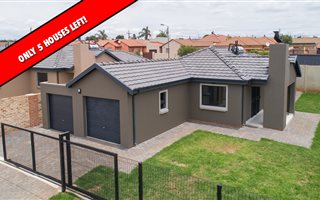 3 Bedroom House in Kaalfontein