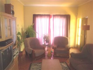 4 Bed House in Roodewal and surrounds