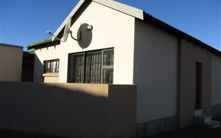 3 Bedroom Townhouse in Tasbet Park