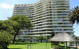 3 Bedroom Flat in Denlee