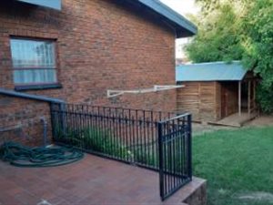 4 Bed House in Theresa Park