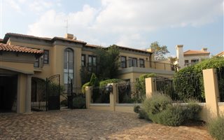 4 Bedroom House in Dainfern