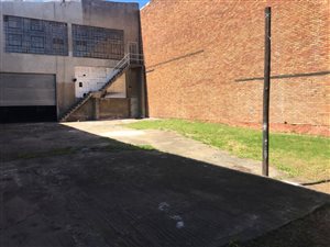 754 m² Industrial space in Jacobs