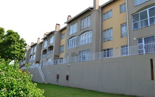 3 Bedroom Apartment in Freeland Park