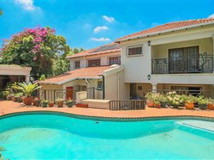 7 Bedroom House in Glenvista
