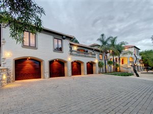 4 Bed House in Bronberg