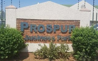 135 m² Commercial space in Hughes