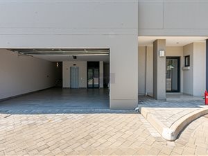 4 Bed Townhouse in Rivonia