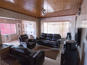 3 Bed House in Dewalt Hattingh Park