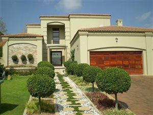 5 Bed House in Cedar Lakes
