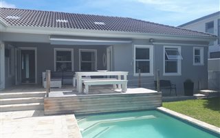 5 Bedroom House in Tokai